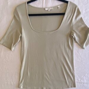 Vince Scoop Neck Top Size L Light Green Mid Length Sleeve Size L